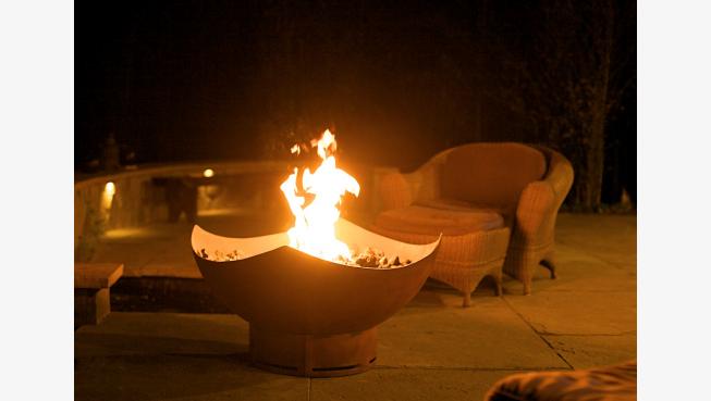 Manta Ray gas fire pit